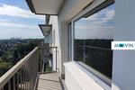 **Wohnen mit Ausblick: Renovierte und großräumige 2-Zi.-Whg. mit Balkon** zimmer