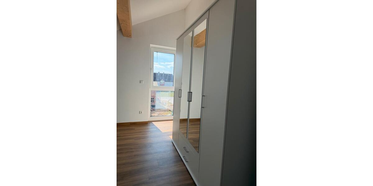 Dachgeschoßwohnung Zeitlarn - 670&euro; | Angebot:25945291