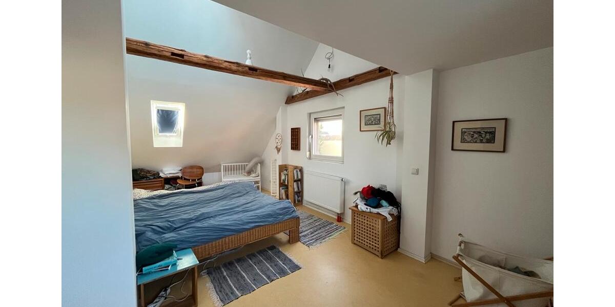 Einfamilienhaus Frankfurt am Main Nord-Ost - 2 Zimmer, 90 m&sup2;, 1.400&euro; | Angebot:24707528