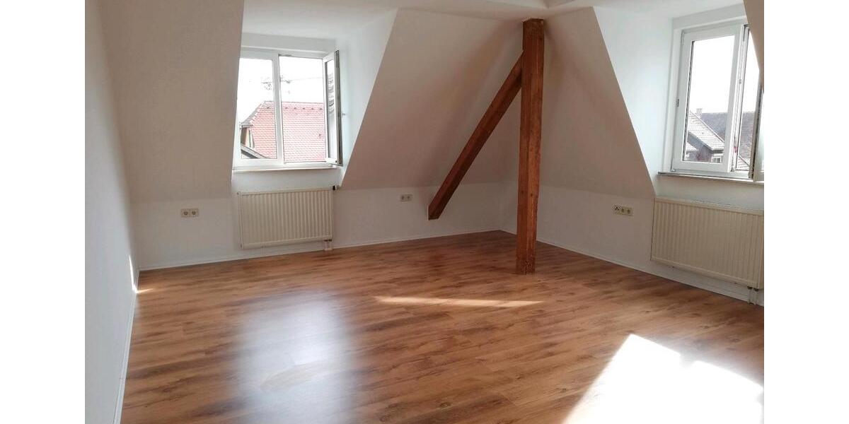 Dachgeschoßwohnung Ilshofen - 3.5 Zimmer, 79 m&sup2;, 780&euro; | Angebot:26702473