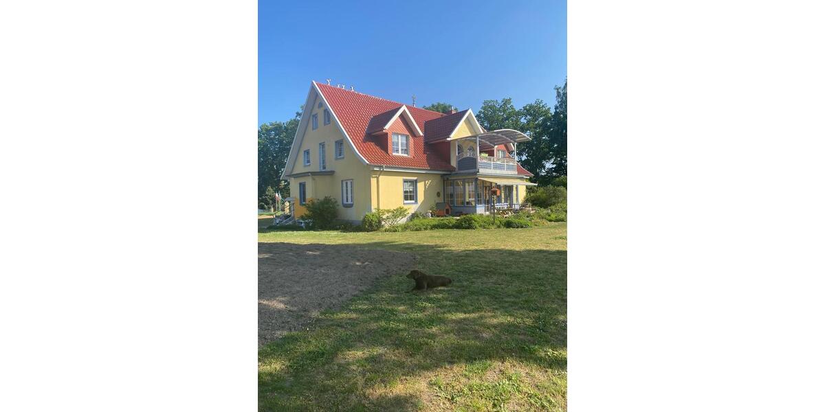 Etagenwohnung Bützow - 4 Zimmer, 100 m&sup2;, 130&euro; | Angebot:25923957