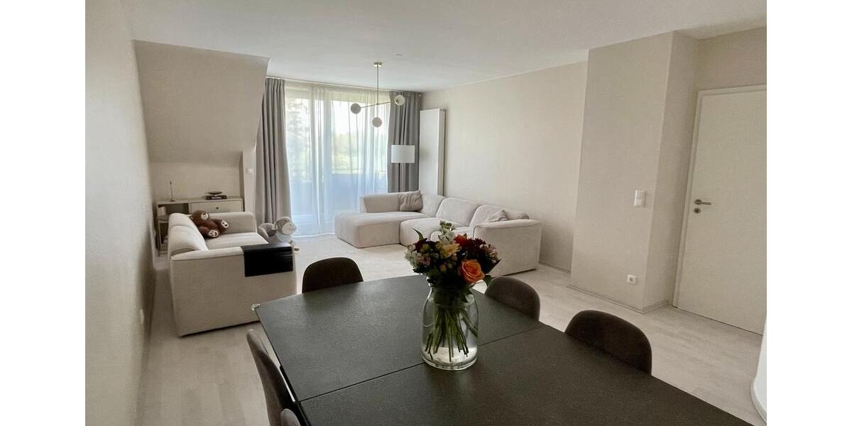 4 Zimmer Maisonette Wohnung im ruhigen 2-Fam. Haus GV-Neu Elfgen 4 zimmer