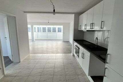 Wohnung Bad Wildbad Wildbad - 3 Zimmer, 95 m&sup2;, 780&euro; | Angebot:27286170