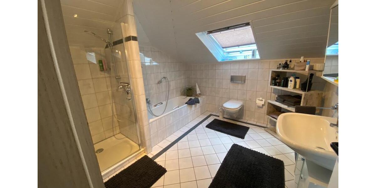 Dachgeschoßwohnung Hillesheim - 3 Zimmer, 84 m&sup2;, 940&euro; | Angebot:26231849