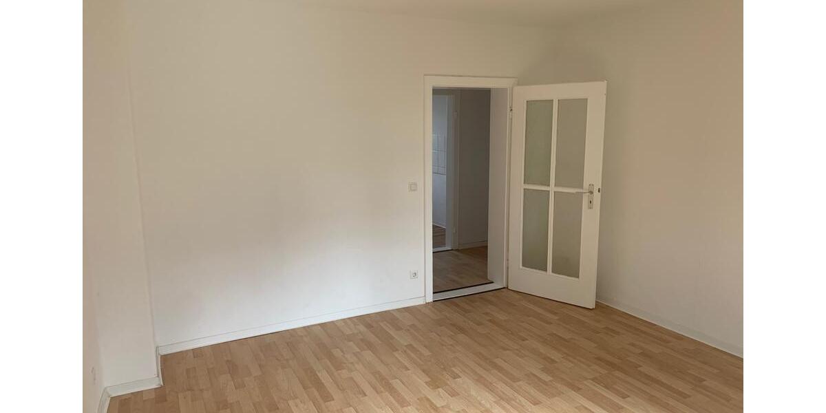 Etagenwohnung Plattenburg - 3 Zimmer, 57 m&sup2;, 320&euro; | Angebot:26070885