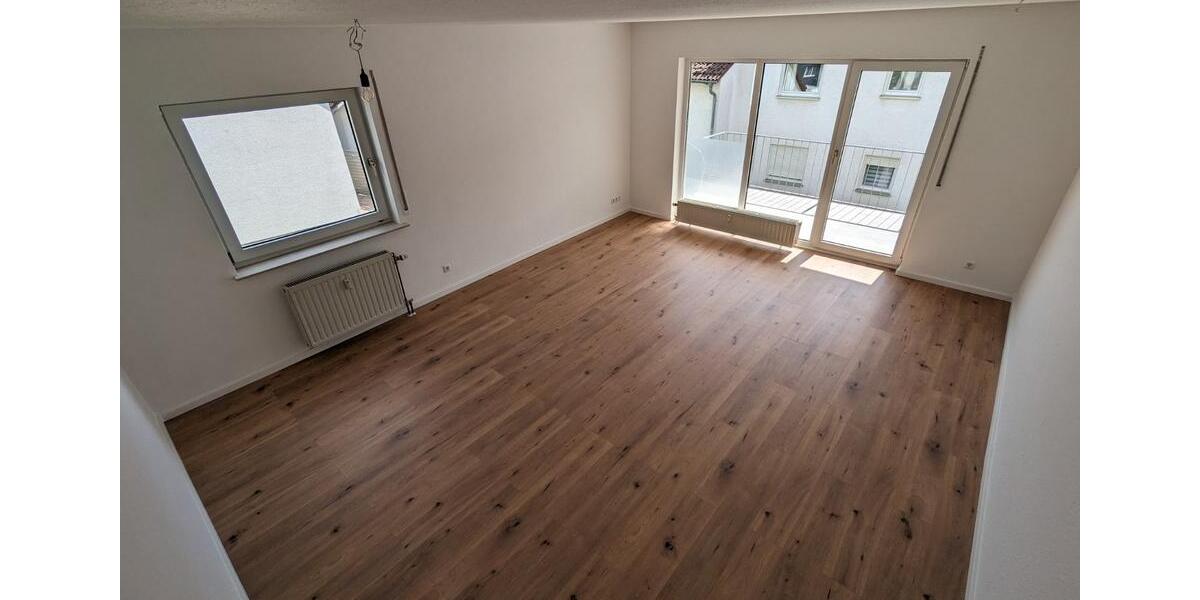 Erdgeschoßwohnung Gelnhausen - 3 Zimmer, 86 m&sup2;, 1.000&euro; | Angebot:24463186