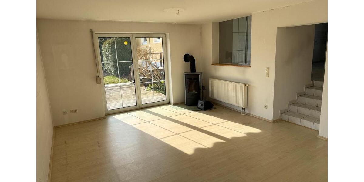 Doppelhaushälfte Untergriesbach - 6.5 Zimmer, 125 m&sup2;, 1.290&euro; | Angebot:25426483