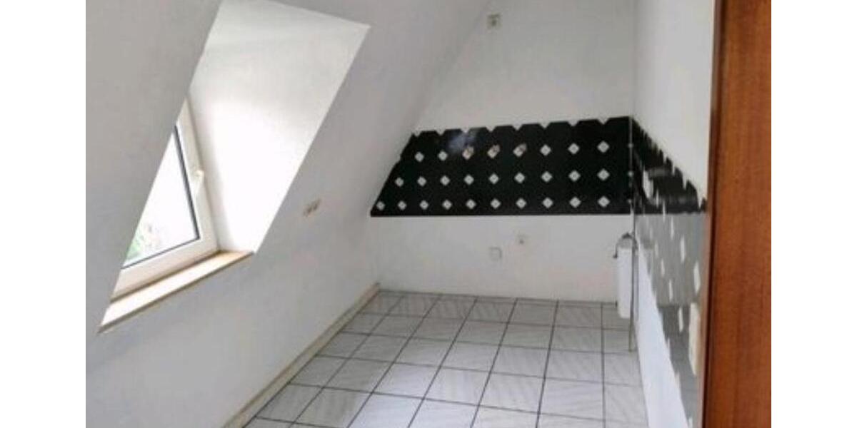 Dachgeschoßwohnung Gelsenkirchen Gelsenkirchen-Mitte - 3 Zimmer, 70 m&sup2;, 570&euro; | Angebot:24375080