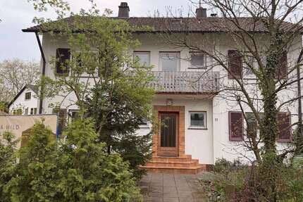 Zimmer Staufen im Breisgau - 4 Zimmer, 1.950&euro; | Angebot:26118590