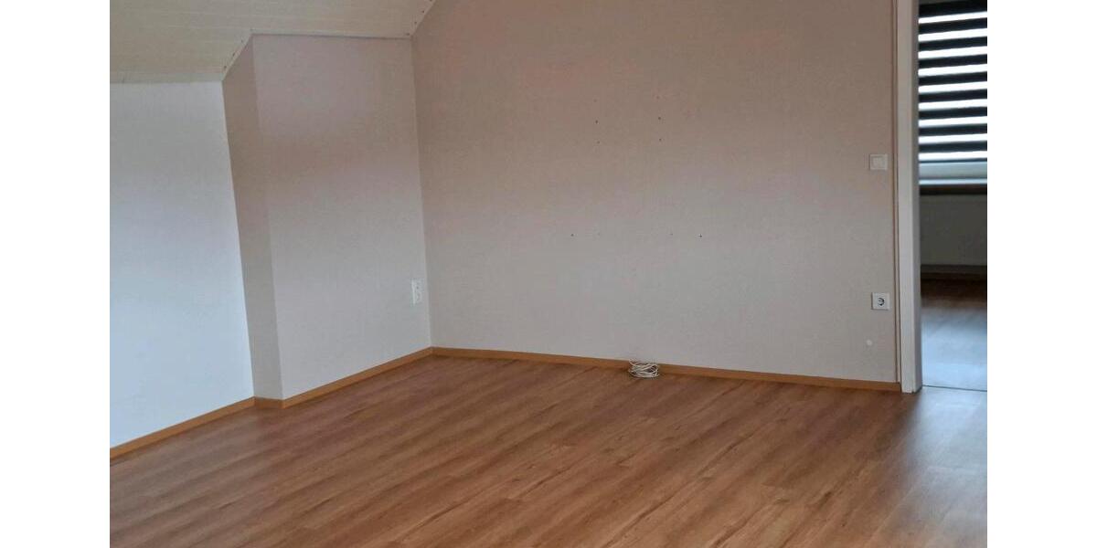Etagenwohnung Rühen - 1 Zimmer, 61 m&sup2;, 490&euro; | Angebot:24980881