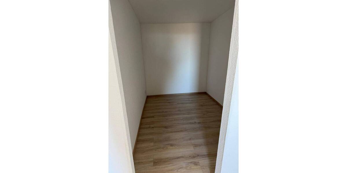 Etagenwohnung Bernburg Bergstadt - 2 Zimmer, 72 m&sup2;, 435&euro; | Angebot:25862588