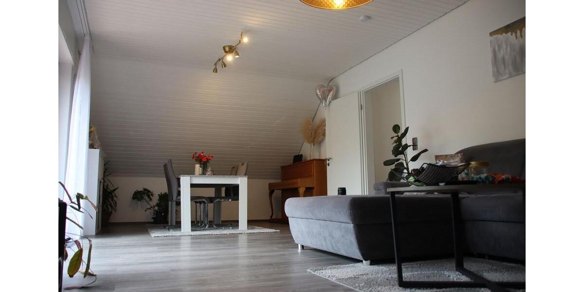 Dachgeschoßwohnung Detmold - 2 Zimmer, 73 m&sup2;, 690&euro; | Angebot:26045541