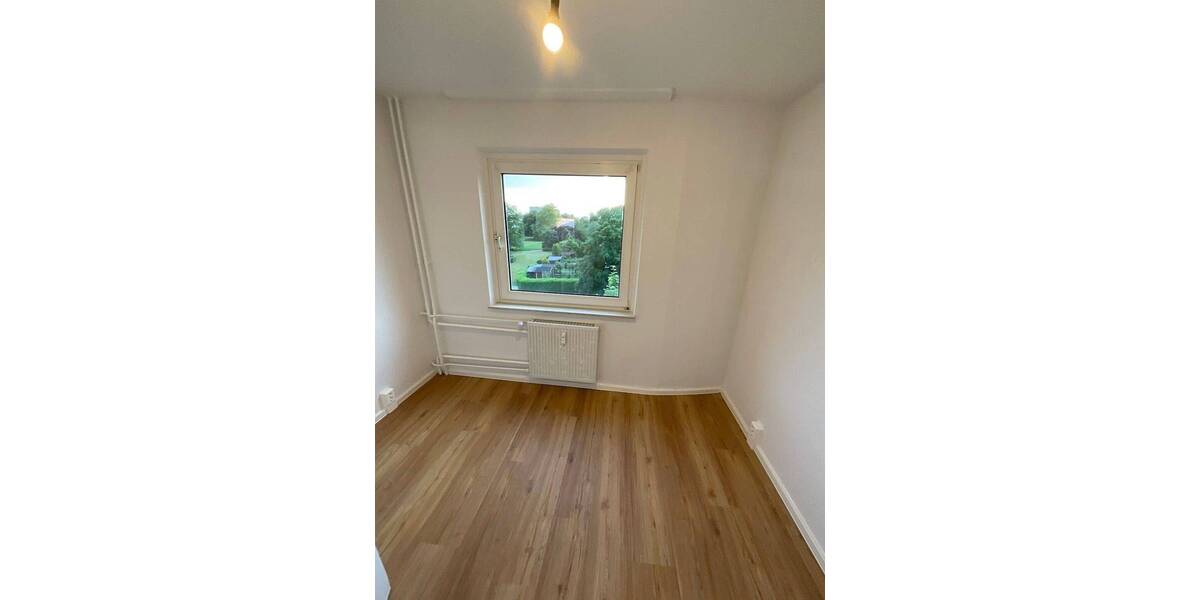 Etagenwohnung Kiel Mettenhof - 2 Zimmer, 70 m&sup2;, 579&euro; | Angebot:26834774
