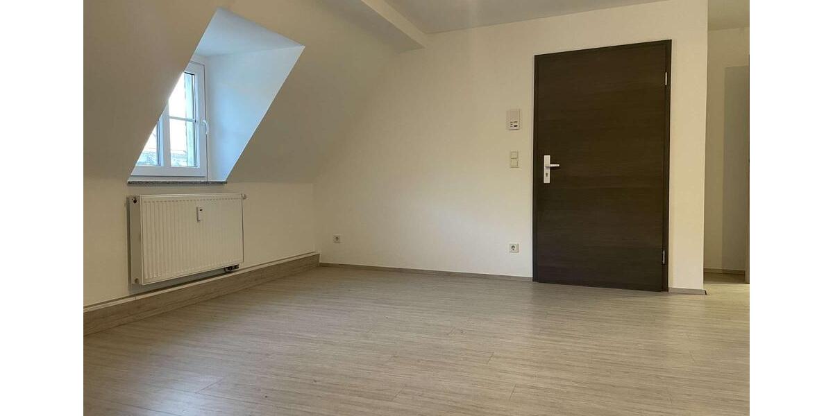 Dachgeschoßwohnung Hellenthal - 3 Zimmer, 65 m&sup2;, 525&euro; | Angebot:24701001