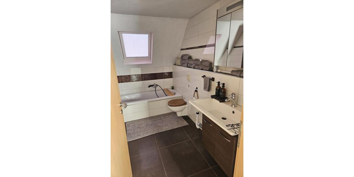 Dachgeschoßwohnung Arnsberg - 2 Zimmer, 45 m&sup2;, 700&euro; | Angebot:25324975