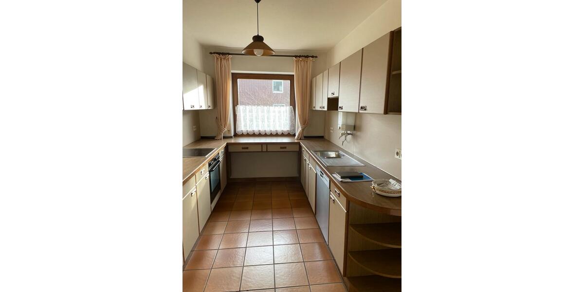 Erdgeschoßwohnung Bad Driburg - 6 Zimmer, 150 m&sup2;, 1.425&euro; | Angebot:25892855