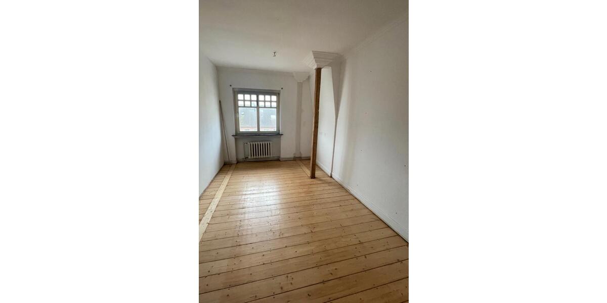 Etagenwohnung Mönchengladbach Süd - 4 Zimmer, 108 m&sup2;, 1.100&euro; | Angebot:26020386
