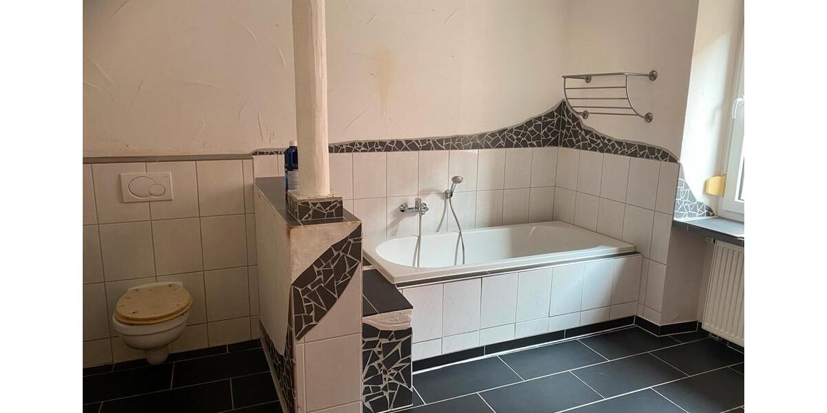 Reihenhaus Pirmasens - 6 Zimmer, 181 m&sup2;, 1.150&euro; | Angebot:23133255