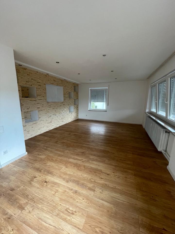 4-Zimmer Wohnung mit Balkon