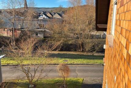 Wohnung Bausendorf - 6 Zimmer, 95 m&sup2;, 750&euro; | Angebot:25267991