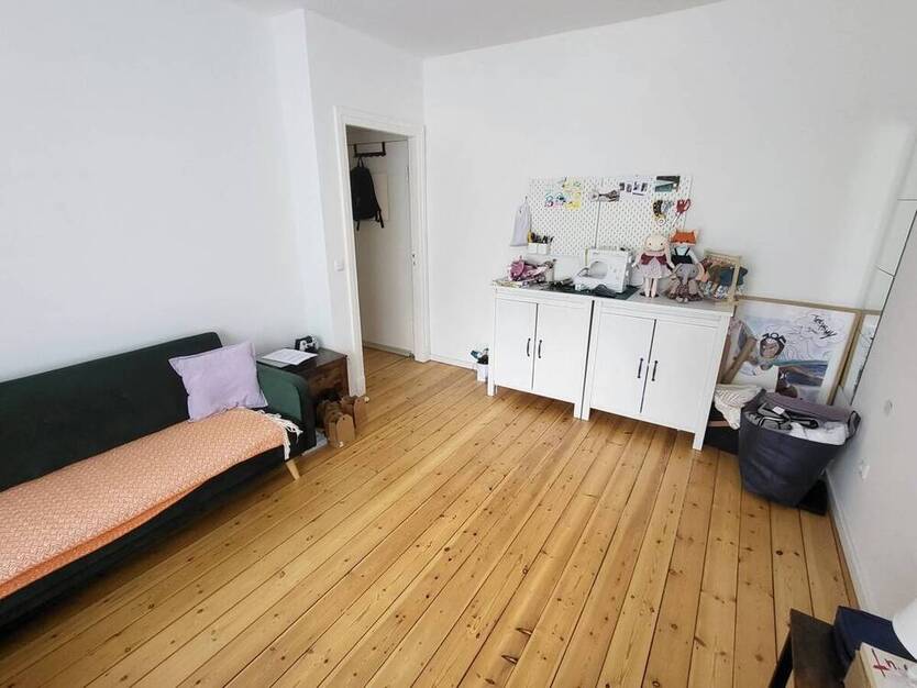 Zentrale Lage: Sanierte 2-Zimmer-Wohnung mit Balkon in HL-St. Jürgen (Nähe Uni), Ratzeburger Allee