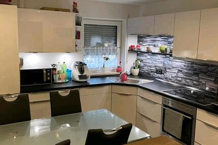 Wohnung Gunzenhausen - 3 Zimmer, 75 m&sup2;, 750&euro; | Angebot:25945351