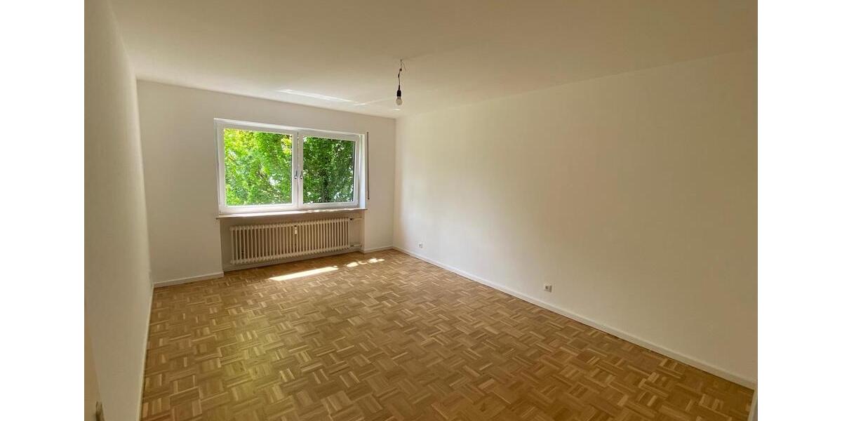 Terrassenwohnung Cham - 4 Zimmer, 150 m&sup2;, 1.380&euro; | Angebot:23273835