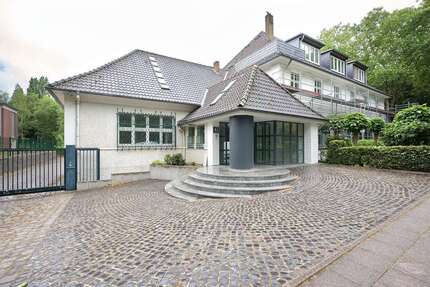 Halle in Bochum 1.200 €