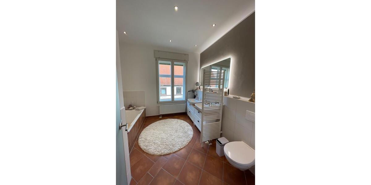 Etagenwohnung Barleben - 4 Zimmer, 121 m&sup2;, 1.300&euro; | Angebot:25832964