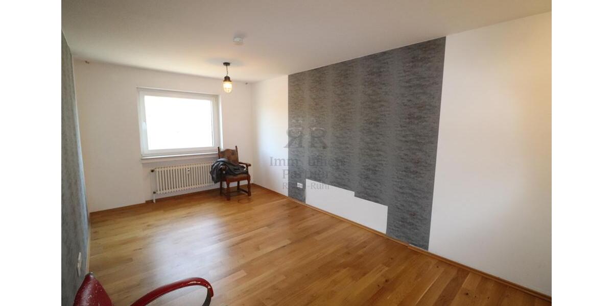 Dachgeschoßwohnung Voerde (Niederrhein) - 4 Zimmer, 120 m&sup2;, 1.056&euro; | Angebot:25852214