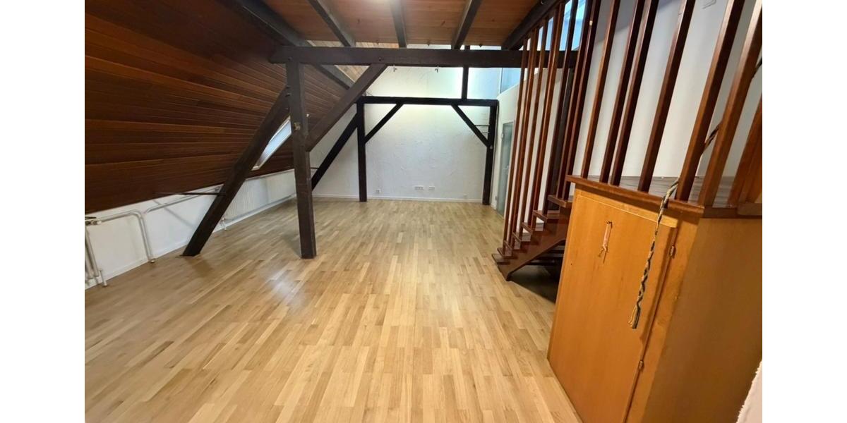 Dachgeschoßwohnung Homburg - 2 Zimmer, 65 m&sup2;, 690&euro; | Angebot:24717499