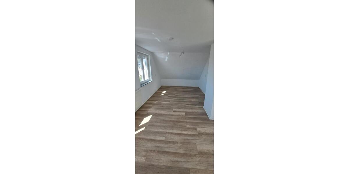Erdgeschoßwohnung Oppenweiler - 4.5 Zimmer, 105 m&sup2;, 1.100&euro; | Angebot:26354835