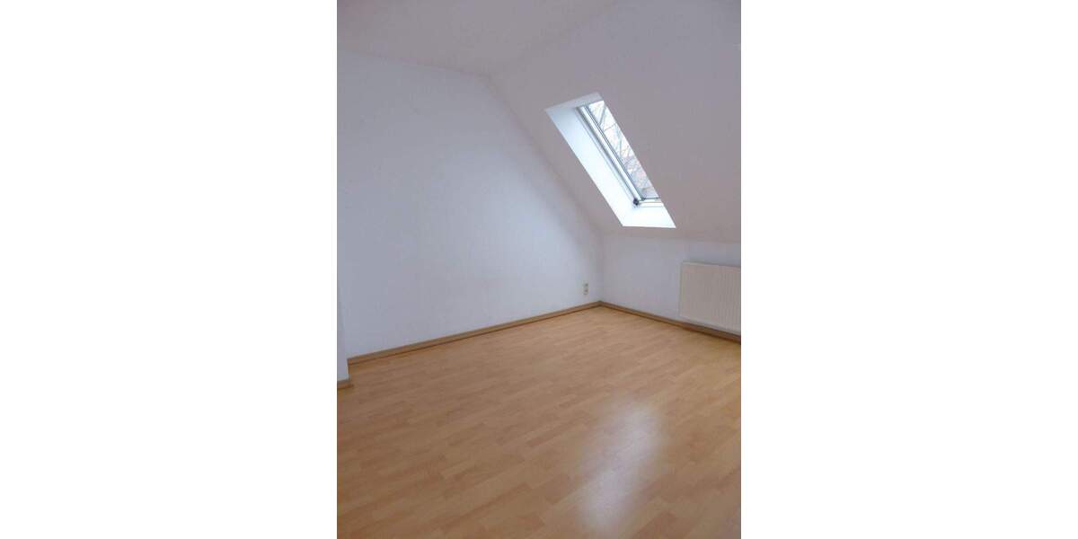 Etagenwohnung Rudolstadt Volkstedt - 4 Zimmer, 81 m&sup2;, 660&euro; | Angebot:25814016