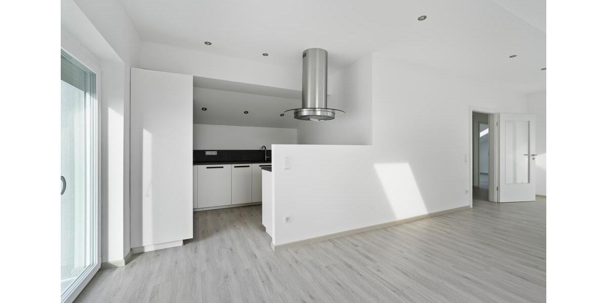 Dachgeschoßwohnung Hepberg - 3 Zimmer, 67 m&sup2;, 830&euro; | Angebot:26232822