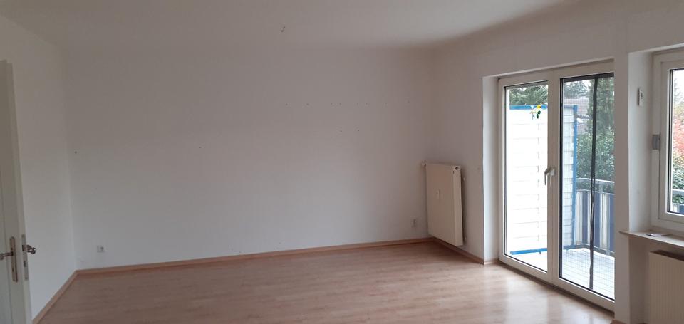 Geräumige 3 Zimmer Wohnung mit Balkon und Stellplatz 3 zimmer