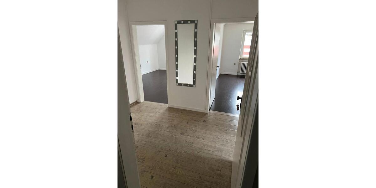 Dachgeschoßwohnung Lüdenscheid Staberg - 2 Zimmer, 60 m&sup2;, 400&euro; | Angebot:27611966