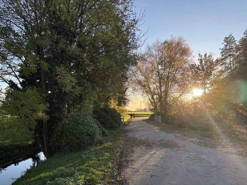 Charmante 2-Zimmer-Wohnung mit EBK und traumhaftem Ausblick in beliebter Lage von Büderich 2 zimmer