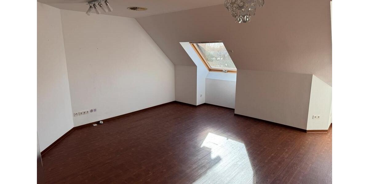 Etagenwohnung Twist - 5 Zimmer, 135 m&sup2;, 920&euro; | Angebot:26151124