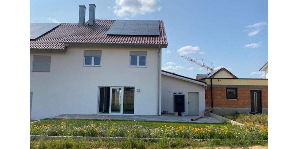 Erstbezug - moderne DH Hälfte mit PV Anlage, Wallbox, Wärmepumpe 4 zimmer