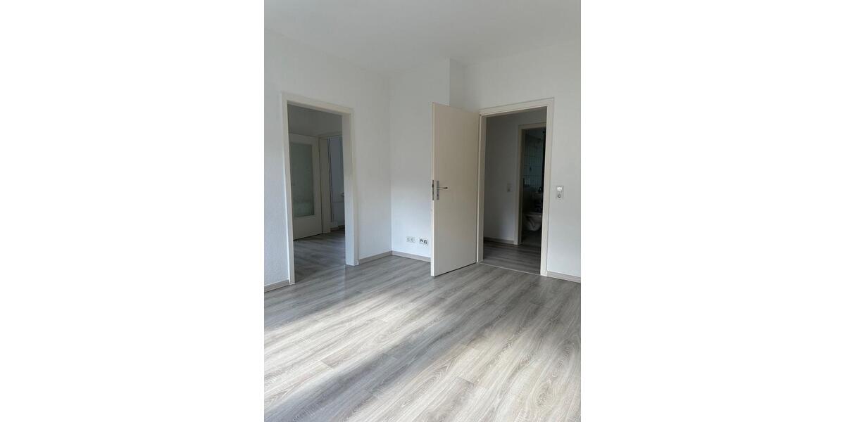 Etagenwohnung Detmold - 3 Zimmer, 52 m&sup2;, 450&euro; | Angebot:26465481