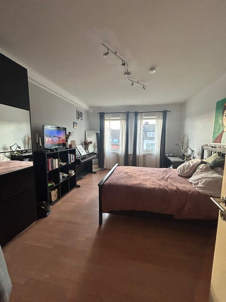 Helles WG-Zimmer Nähe Schanz zimmer