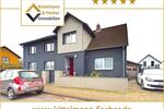 Sofort bezugsfrei: 3-Zimmer-Wohnung mit Einbauküche im Zweifamilienhaus – Wohnraum mit Potenzial