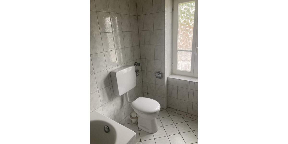 Etagenwohnung Saarbrücken Scheidt - 3 Zimmer, 97 m&sup2;, 685&euro; | Angebot:25667071