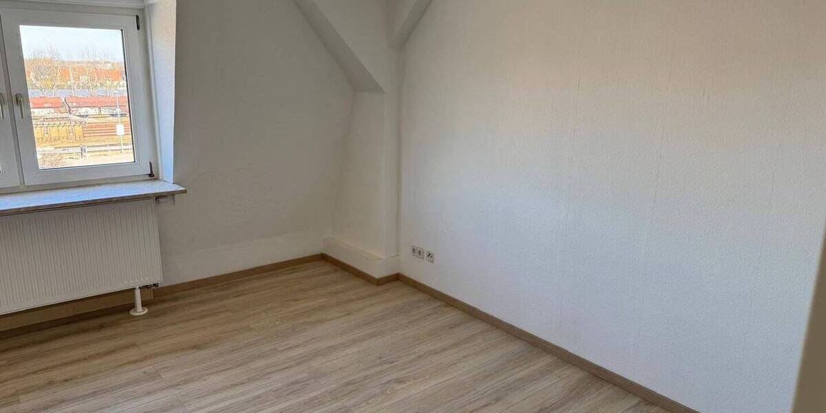 Etagenwohnung Bernburg Bergstadt - 2 Zimmer, 72 m&sup2;, 435&euro; | Angebot:25862588