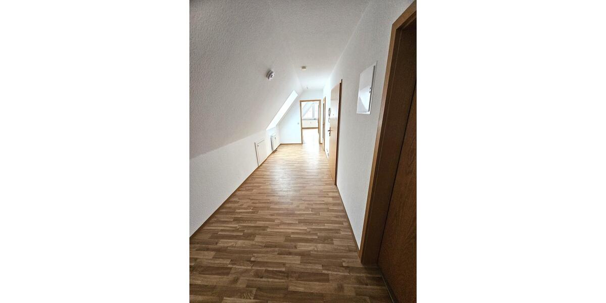 Dachgeschoßwohnung Ehrenfriedersdorf - 2 Zimmer, 59 m&sup2;, 351&euro; | Angebot:24749315