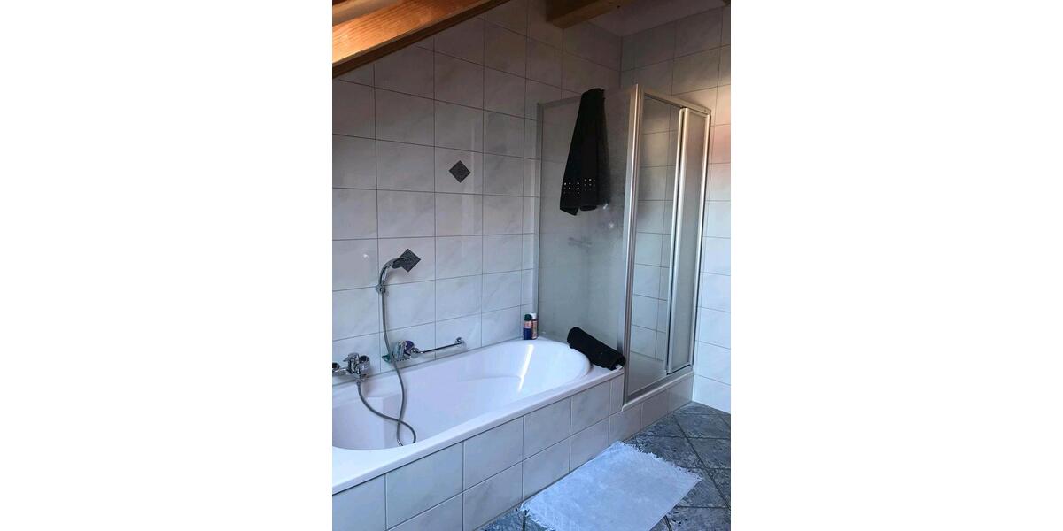 Dachgeschoßwohnung Unterneukirchen - 2 Zimmer, 56 m&sup2;, 695&euro; | Angebot:26690715
