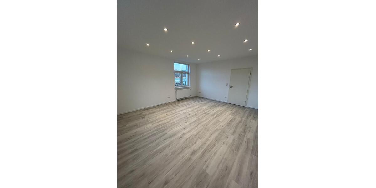Erdgeschoßwohnung Weitramsdorf - 3 Zimmer, 83 m&sup2;, 765&euro; | Angebot:25364502