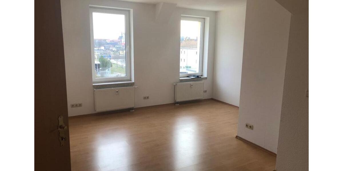 Dachgeschoßwohnung Bitterfeld-Wolfen Bitterfeld - 2 Zimmer, 42 m&sup2;, 300&euro; | Angebot:26419945