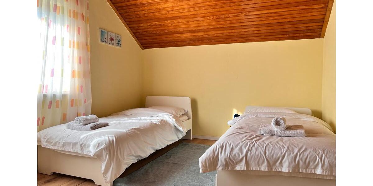 Wohnen auf Zeit Wesel Bislich - 5 Zimmer, 220 m&sup2;, 2.900&euro; | Angebot:26123312