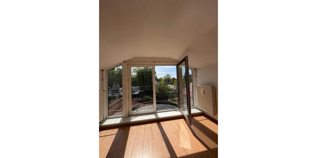 Dachgeschoßwohnung Hannover Bothfeld-Vahrenheide - 2 Zimmer, 45 m&sup2;, 700&euro; | Angebot:26549374